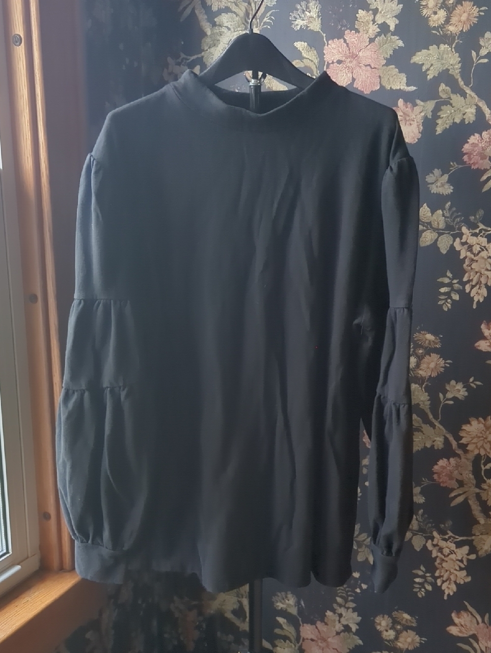 Isabel Maternity by Ingrid & Isabel Black Maternity Mock Neck Top L